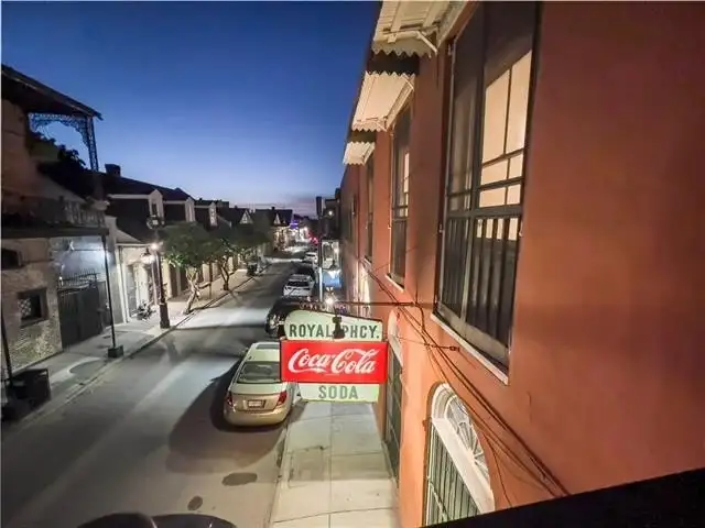 Versatile Mixed-use Property in Prime French Quarter Location