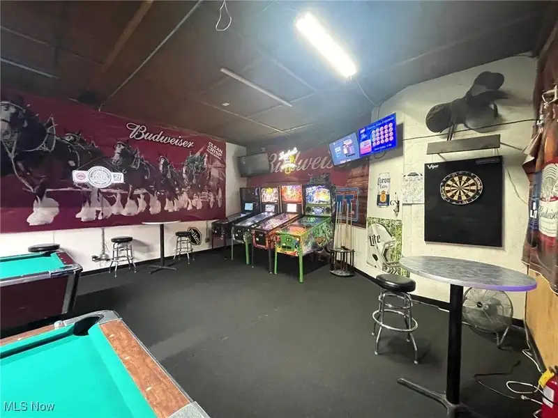 Thriving Bar and Restaurant with Drive-up Window on 1.42 Acres in Busy Location