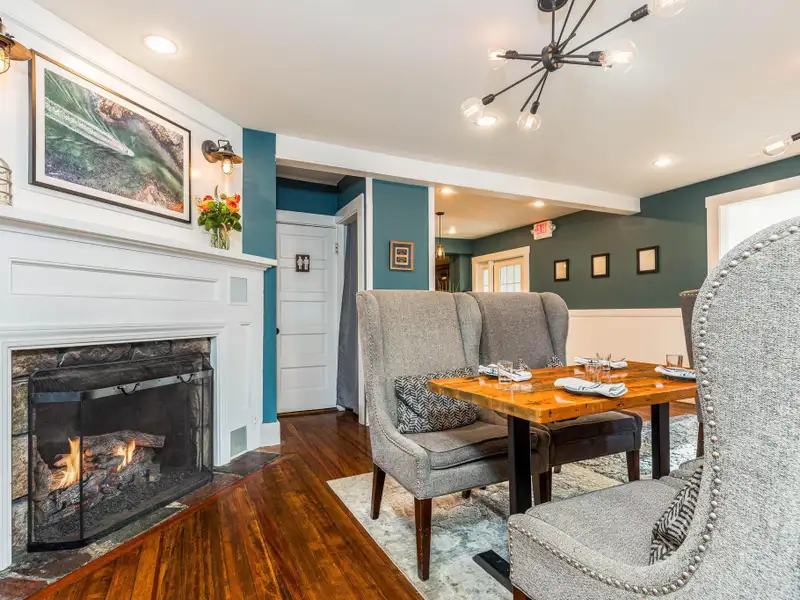 High-end Restaurant Space with Outdoor Dining and Residential Unit in Ogunquit