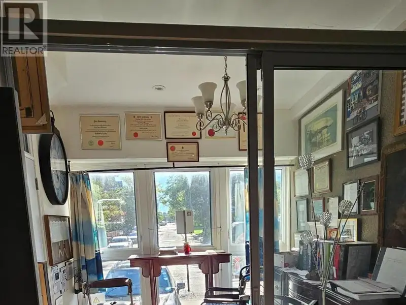 Upgraded Live/work Building in Kensington Market with Law Offices and Lower-level Apartment