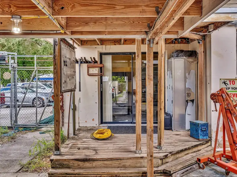 Commercial Property with Office Space and Residential Unit in Industrial Area
