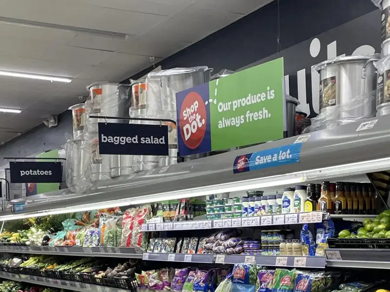 Established Grocery Store in Community Heart, Prime Location with Growth Potential
