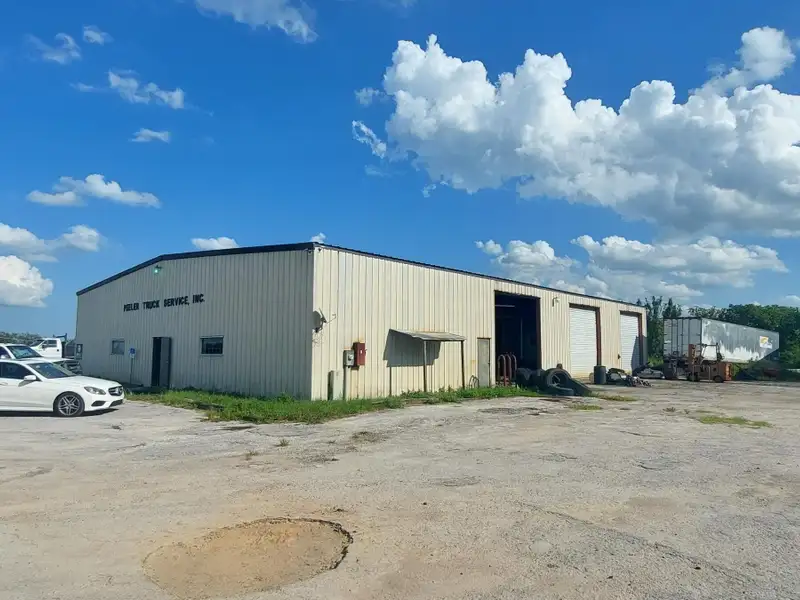 Commercial Property with Warehouse and 10.94 Acres on High-traffic State Rd 46, Mount Dora