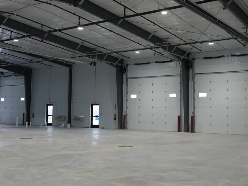 New Construction Warehouse Facility Near Eastern Iowa Airport with Flexible Bay Sizes