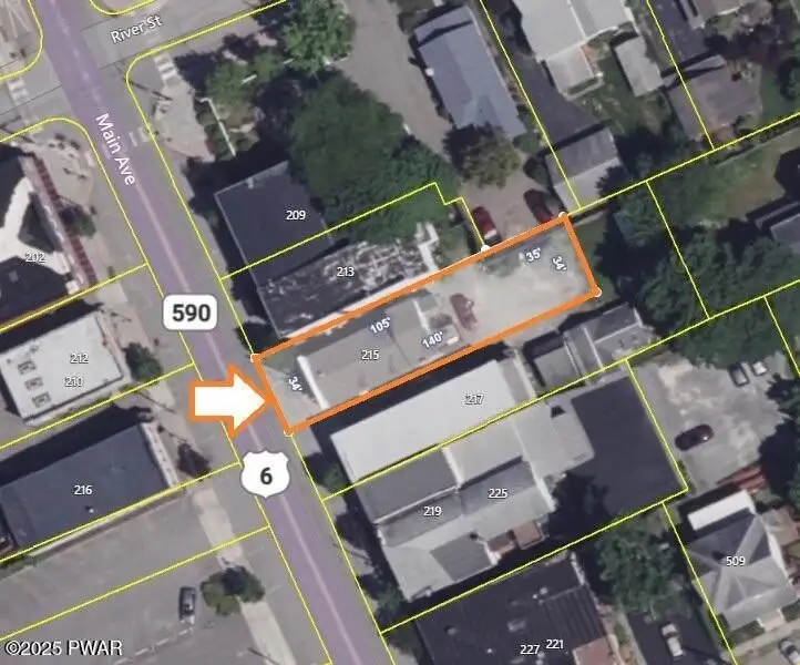 Commercial Building with Restaurant Equipment and Apartment in Downtown Hawley, Pa