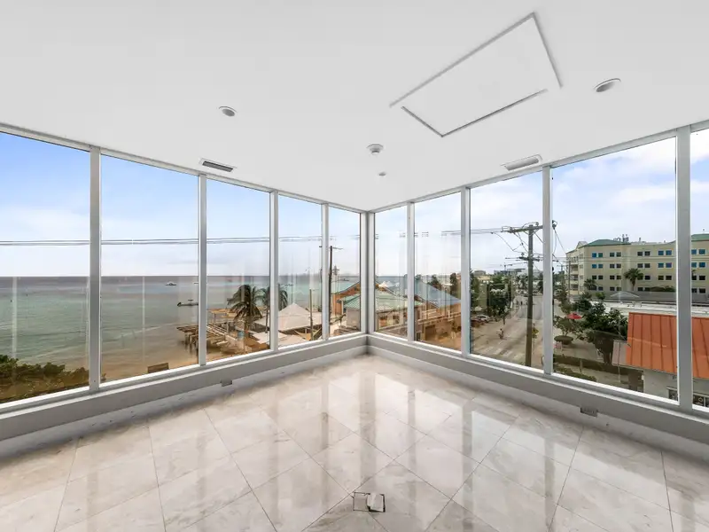 4-story Commercial Space in George Town with Ocean Views and Flexible Layout