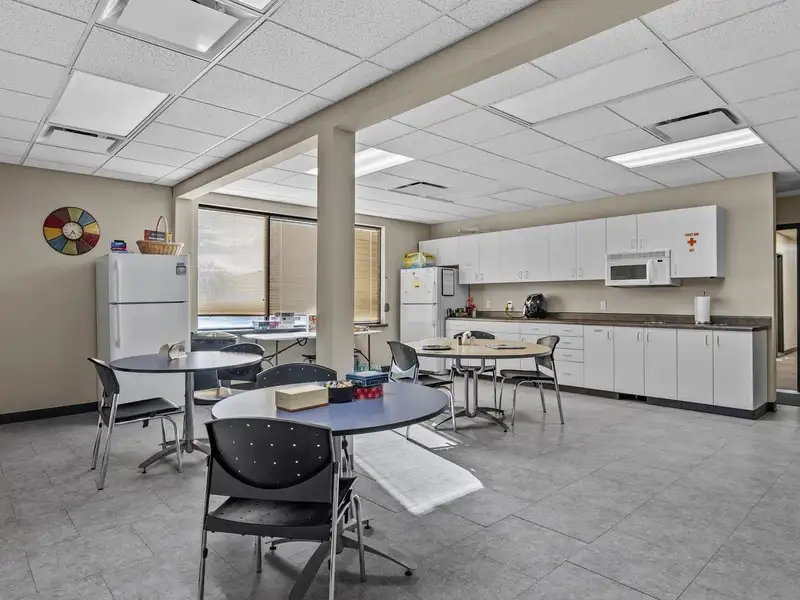 Free-standing 12,360 Sq. Ft. Commercial Building in High-traffic Location