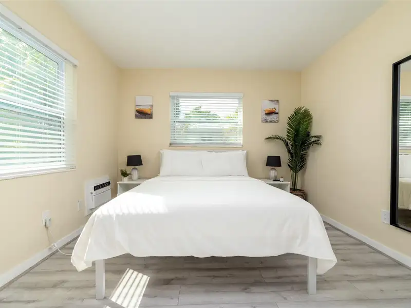 Turnkey 6-unit Airbnb Property in Prime Wilton Manors - Fully Renovated and Furnished