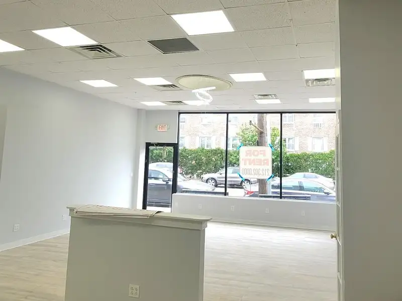 Retail Space with Glass Facade, 850 Sq Ft, Near Hillside Avenue and Lie