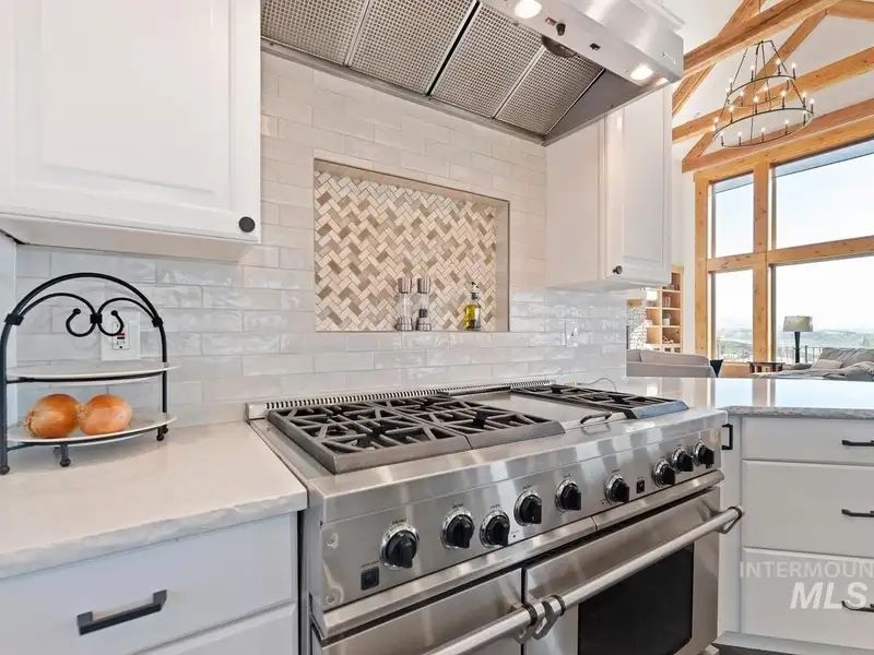 Hilltop Winery and Event Center with Custom Home and 360-degree Views in Eagle, Idaho