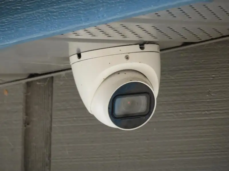 Turnkey Bar/restaurant with Apartment, Highway Access, and Development Potential in Northwoods