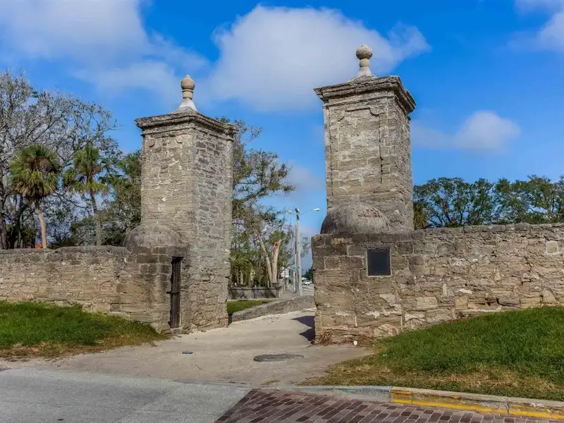 Commercial Building with Offices and Storage in St. Johns County Ci Zoning District
