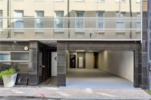 Historic 3-bedroom Residence with Rooftop Terrace in Cbd, Plus 1-bedroom Unit for Rental