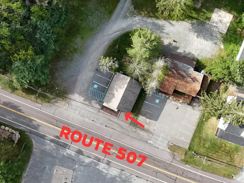 Flexible Commercial Space for Lease in High-traffic Location Near Tafton Post Office