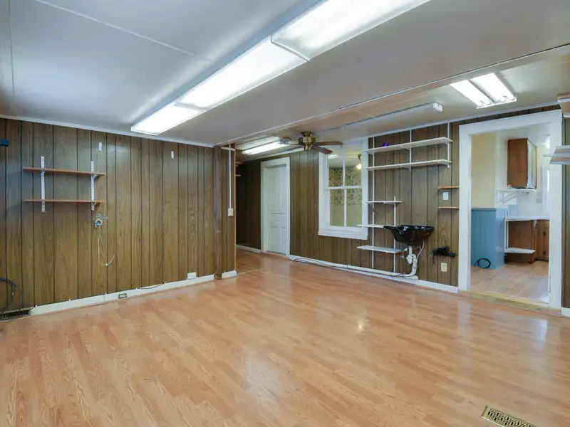 Versatile 6,724 Sqft Residential-commercial Property in Prime Location with Multiple Income Potential