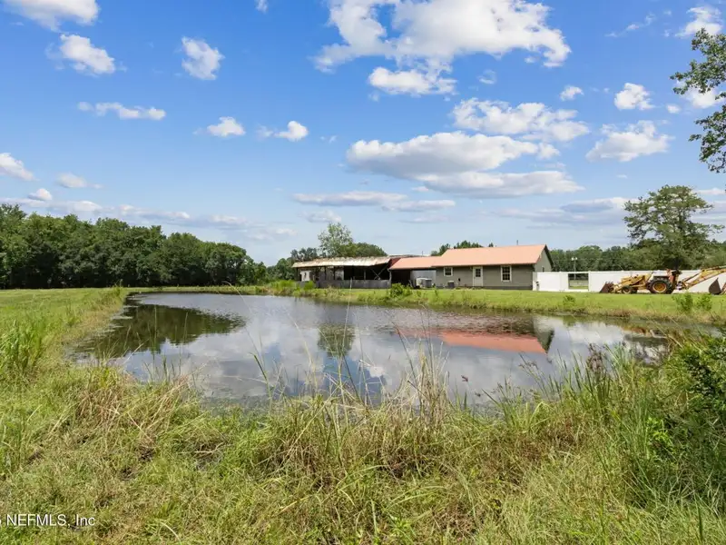 5.04-acre Mixed-use Parcel with Home and Shop in Nassau County