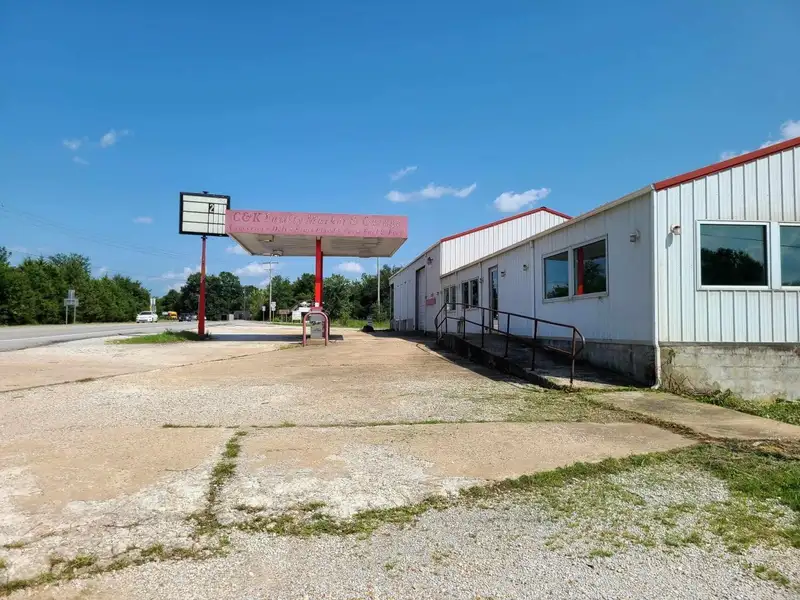 Commercial Property with Highway Frontage, Multiple Buildings, and 6 Acres in St. Joe