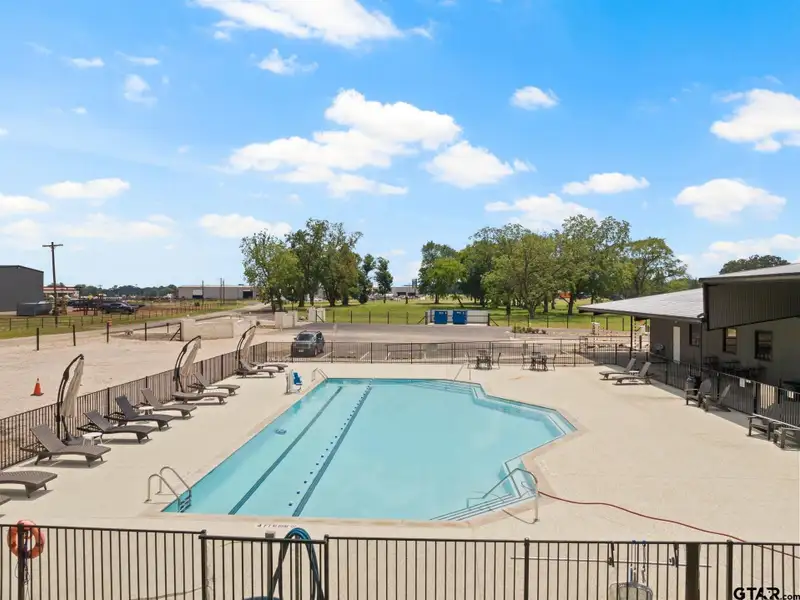Turnkey Short-term Rental in Twin Lakes Resort, Mount Pleasant - Lakefront Access and Amenities