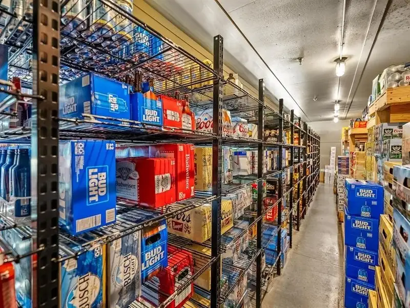 Multi-use Commercial Property with Established Tenants in Durango's Growing Market