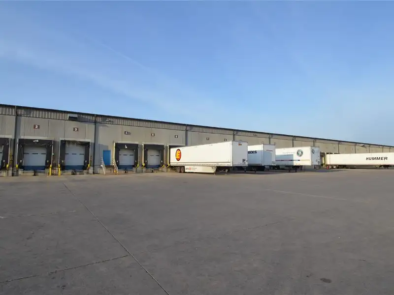 Warehouse for Lease: 100,000 Sf, Aib/usda Certified, Near Hwy-30/i-380 with 3pl Services