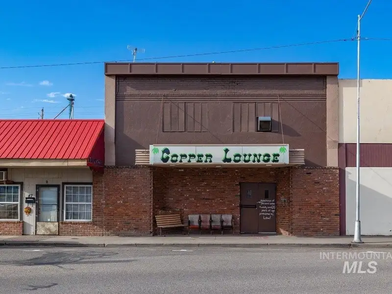 Updated Tavern with Liquor License in Historic Downtown Weiser