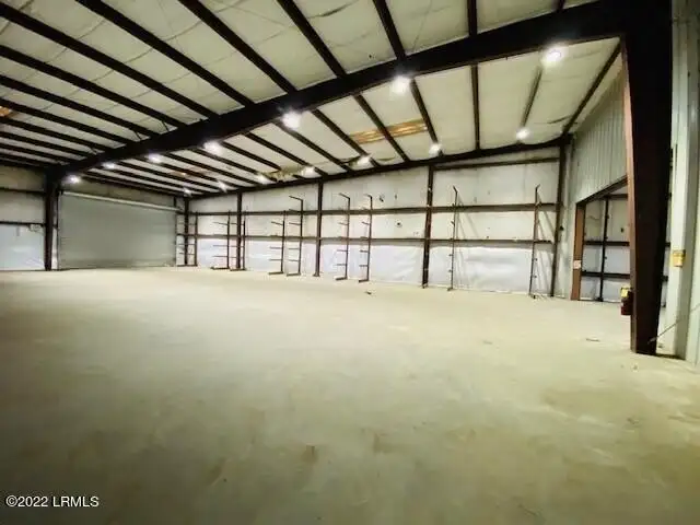 Two Warehouse Spaces for Lease in Ridgeland Near I-95 and Downtown