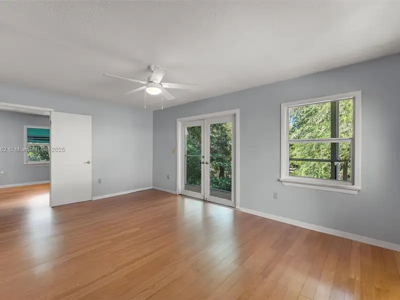 Remodeled 5-bedroom Home on 1 Acre in Redlands Near National Parks