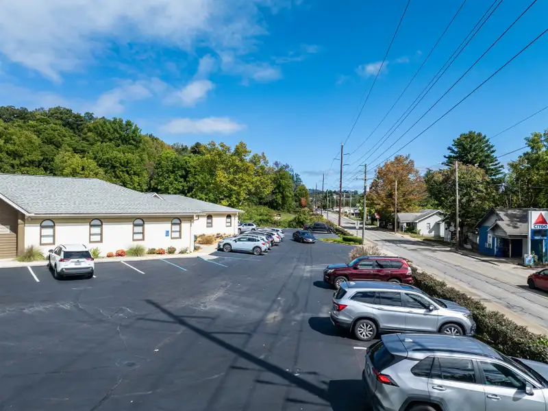 Fully Leased Business Park in Prime Waynesville Location with Ample Parking and Modern Amenities