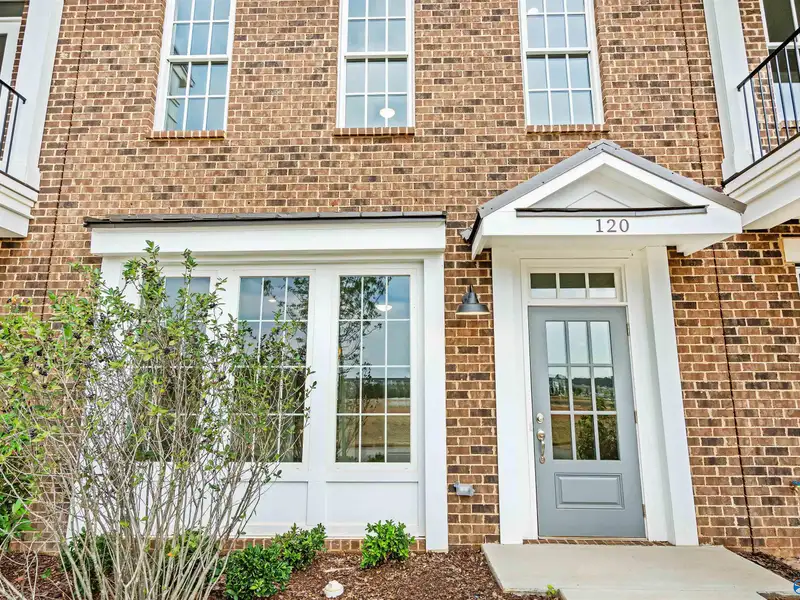 Live/work Townhome with Flex Space, 2 Primary Suites, and 2-car Garage in Prime Location