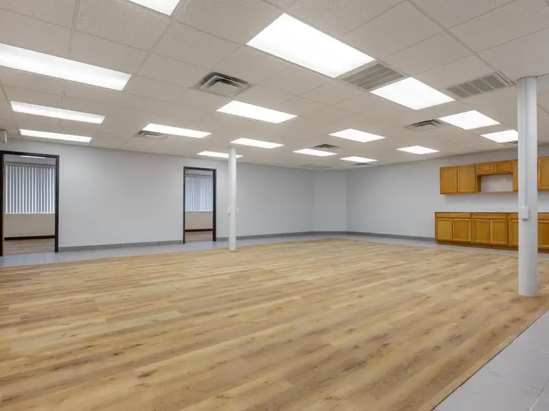 Cleveland, Tn Office Suites for Lease - Newly Remodeled, 2,400 & 2,164 Sq Ft