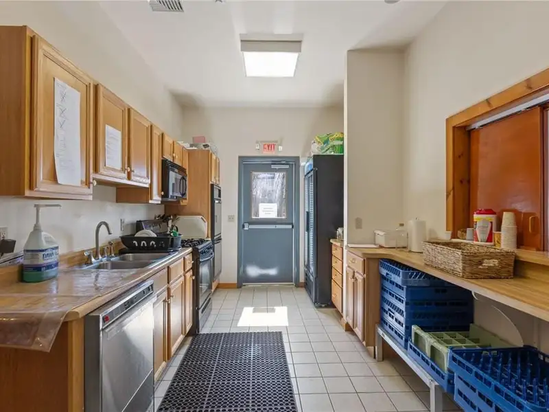 Versatile 75-acre Retreat Center in Hyde Park with Multiple Buildings and Amenities