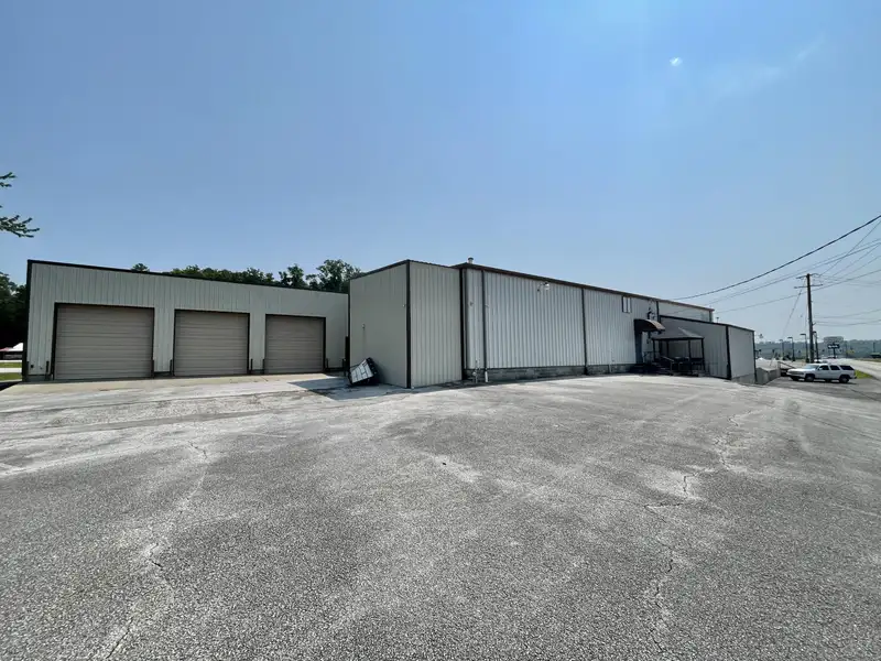 Versatile Commercial Property on Highway 25 N, Corbin with Showroom and Office Spaces