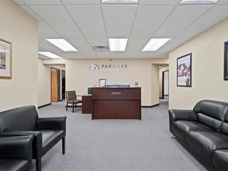 Two-story Commercial Investment Property in Downtown Parachute with 6%+ Cap Rate