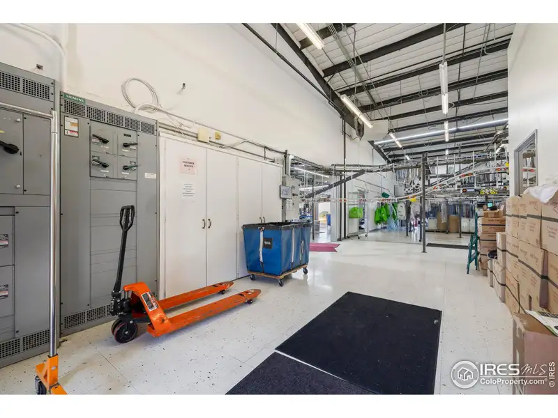 Multi-property Sale: 5818 - 5821 Lockheed Ave, Comprehensive Specifications Available
