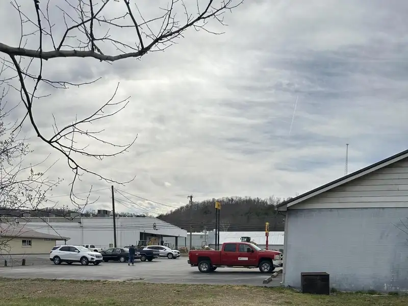 Versatile Commercial Building with Office and Warehouse Space in Corbin, Ky