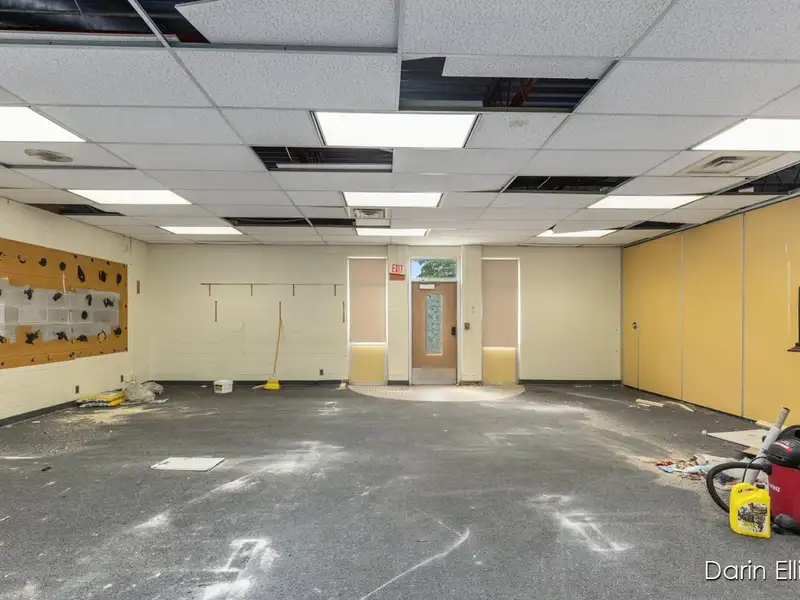 Versatile 15,000+ Sq Ft Mixed-use Building with Apartments and Office Spaces