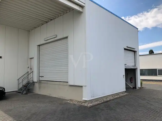 Versatile Commercial Property for Manufacturing/warehousing with Ample Office Space in Prime Location