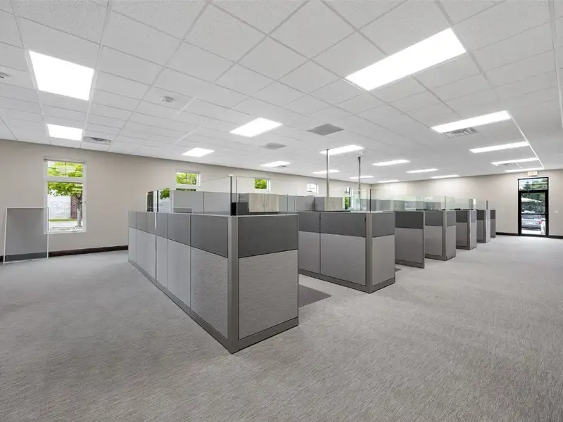 Versatile Office Building with Dual Tenant Configuration in Prime Location