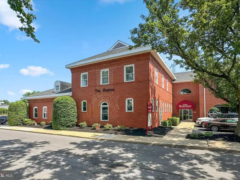 Renovated Office Condo with Loft Space in Trolley Square, 1815 W 13th St
