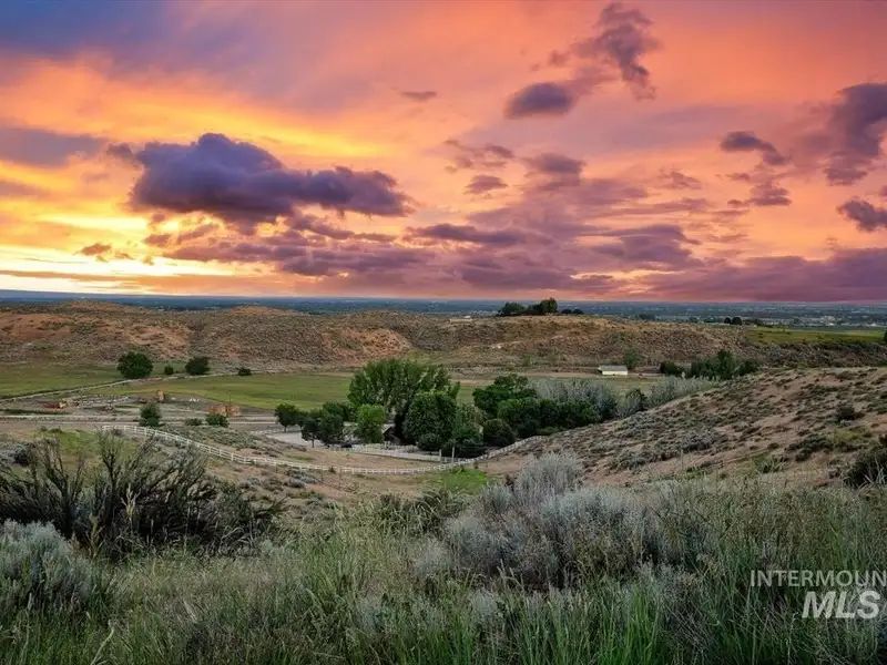 Hilltop Winery and Event Center with Custom Home and 360-degree Views in Eagle, Idaho