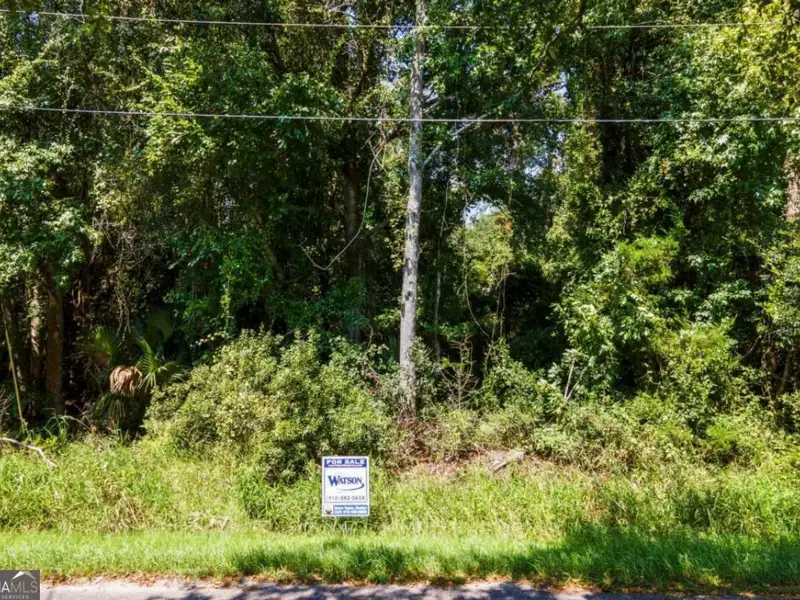 9,000 Sqft Industrial Building on 1.03 Acres in St. Marys, Ga