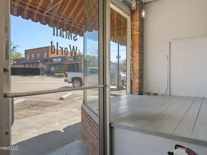 Commercial Property for Sale on Historic Batesville Town Square