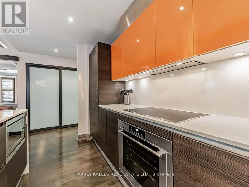 Custom Built Mixed-use Office/residential Property in Thornhill Village, 2013 Award Winner