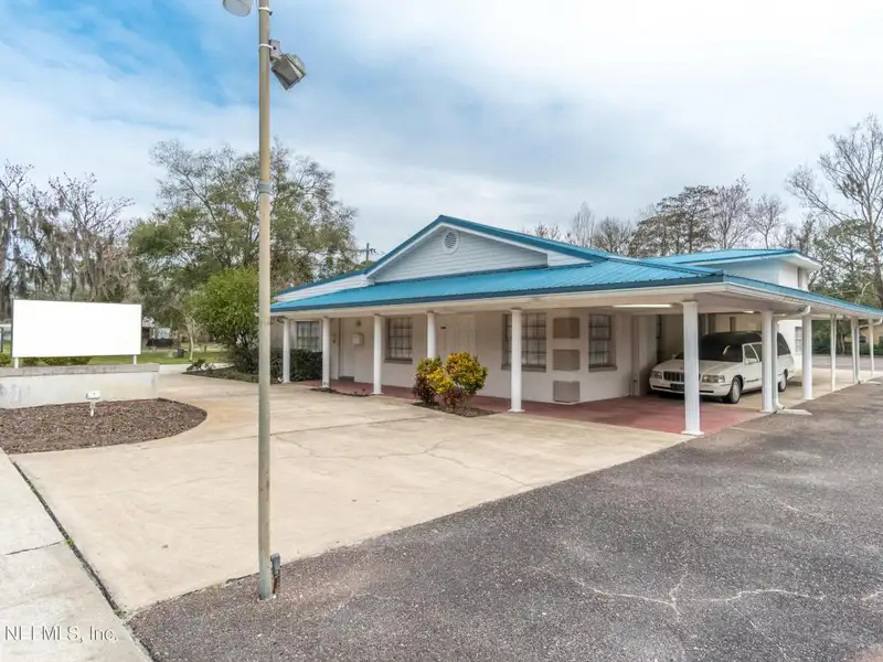 Versatile 4,900 Sq Ft Building on 1.07 Acres for Office, School, or Medical Use