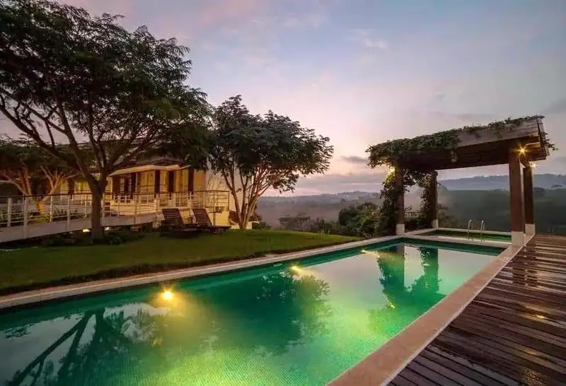 Asclepios Hotel: Profitable 12-bedroom Investment in Tambor, Alajuela with Sustainable Features