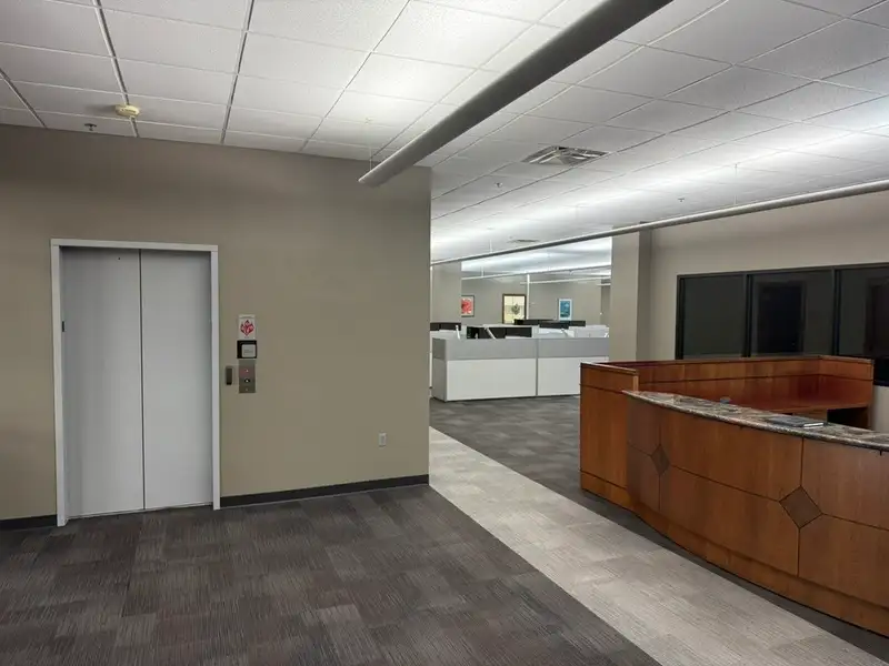Furnished Office Space for Sublease in Southwest Cedar Rapids - 40,770 Sf