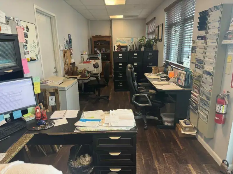 Condo Flex Space Investment with Il Zoning on Belvedere Road, 1,438 Sf Total