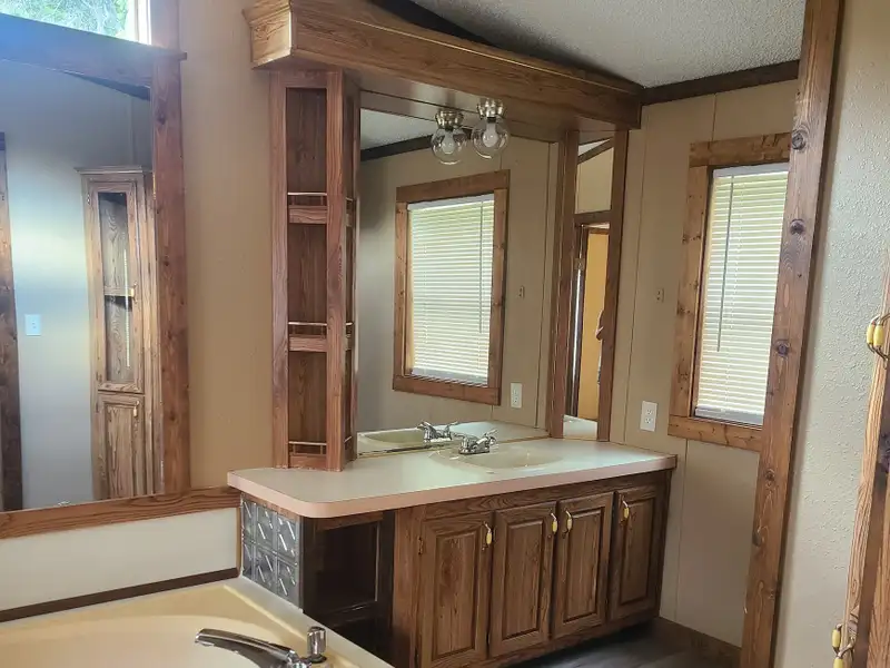 Income-producing Duplex in Ingram, Tx with Positive Cash Flow and Privacy Fencing