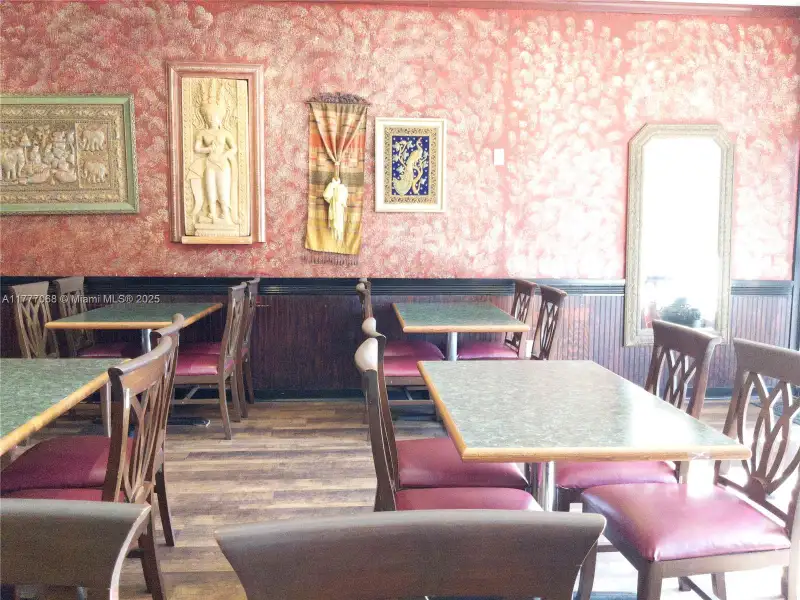 Turnkey Thai Curry Restaurant in University Commons with Established Customer Base and Growth Potential