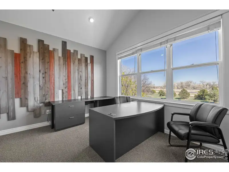 Versatile Office Suite in Niwot with Mountain Views and Shared Amenities